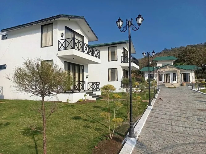 Best Places for a Diwali Get-Together: Farmhouses Near Indore & Bhopal